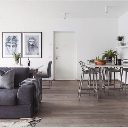 דירות Carate Urio Ulivi Luxury Loft & Pool - The House Of Travelers מראה חיצוני תמונה