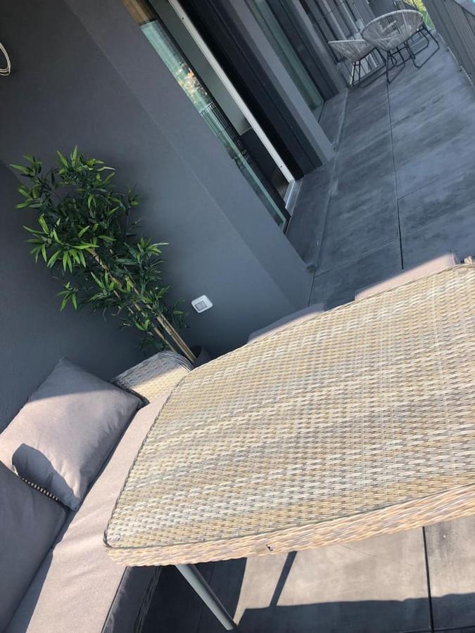 דירות Carate Urio Ulivi Luxury Loft & Pool - The House Of Travelers מראה חיצוני תמונה